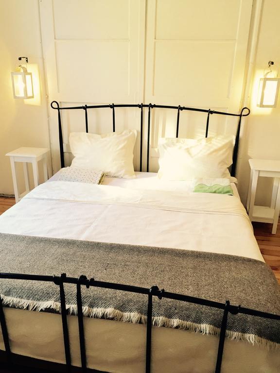 Interhost Guest Rooms And Apartments صوفيا المظهر الخارجي الصورة